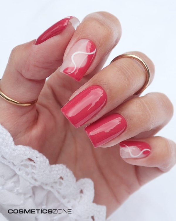 Manicure-wykonany-za-pomoca-lakieru-hybrydowego-hipoalergicznego-w-kolorze-malinowego-rozu.-Wykonanie-Marzena-Grudzien.webp
