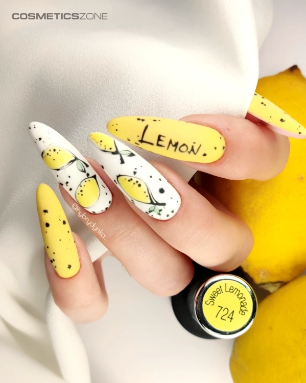 Manicure-hybrydowy.-Zdobienie-wykonane-z-wykorzystaniem-hipoalergicznego-lakieru-hybrydowego-w-kolorze-jasnym-zoltym.-Wyk.-hybrydynka_.webp