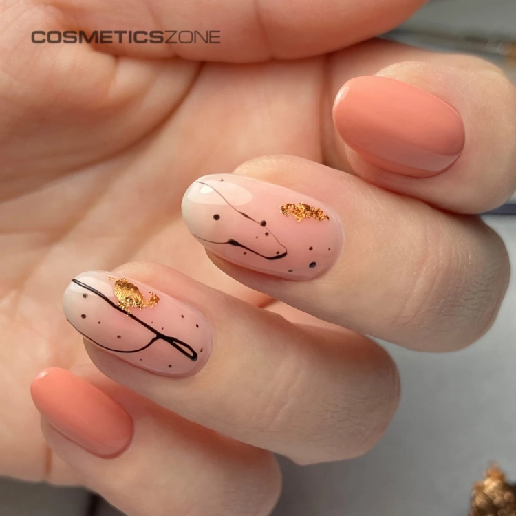 Paznokcie-pomalowane-lakierem-hybrydowym.-Manicure-z-wykorzystaniem-lakieru-hybrydowego-hipoalergicznego-w-kolorze-brudnego-rozu.webp