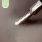 Lakier-hybrydowy-hipoalergiczny-brazowy-7ml--Chocolate-Milk-015-z-pedzelkiem.webp