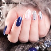 Manicure-z-wykorzystaniem-lakieru-hybrydowego-w-kolorze-ciemny-granat-Navy-Blue.webp