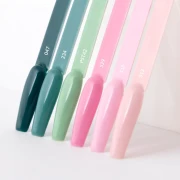 Paleta-kolorow-lakierow-hybrydowych.-Kolory-zielone-i-rozowe.webp