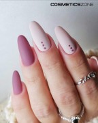 Paznokcie-pomalowane-lakierem-hybrydowym.-Manicure-wykonany-z-wykorzystaniem-lakieru-hybyrdowego-hipoalergicznego-w-kolorze-br.webp