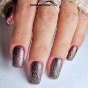 Manicure-hybrydowy-z-wykorzystaniem-brazowego-lakieru-hipoalergicznego-Bitter-Chocolate-023-Cosmetics-Zone---wykonala-Agnieszka-Ce.webp