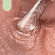 Lakier-hybrydowy-hipoalergiczny-metaliczny-brzoskwiniowy-7ml---Peach-Mirage-070-bez-HEMA-i-bez-TPO (1).webp