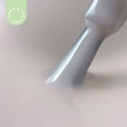 Pedzelek-zanurzony-w-lakierze-hybrydowym-hipoalergicznym-w-kolorzekolorze-mlecznym-rozowym---French-Beige-002.webp