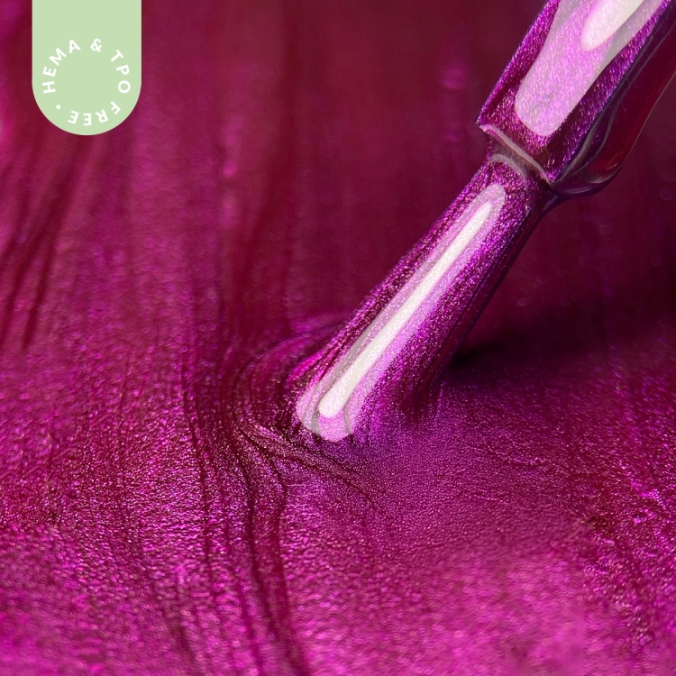 Lakier-hybrydowy-hipoalergiczny-purpurowy-metaliczny-7ml---Royal-Purple-258-bez-HEMA-i-bez-TPO (1).webp