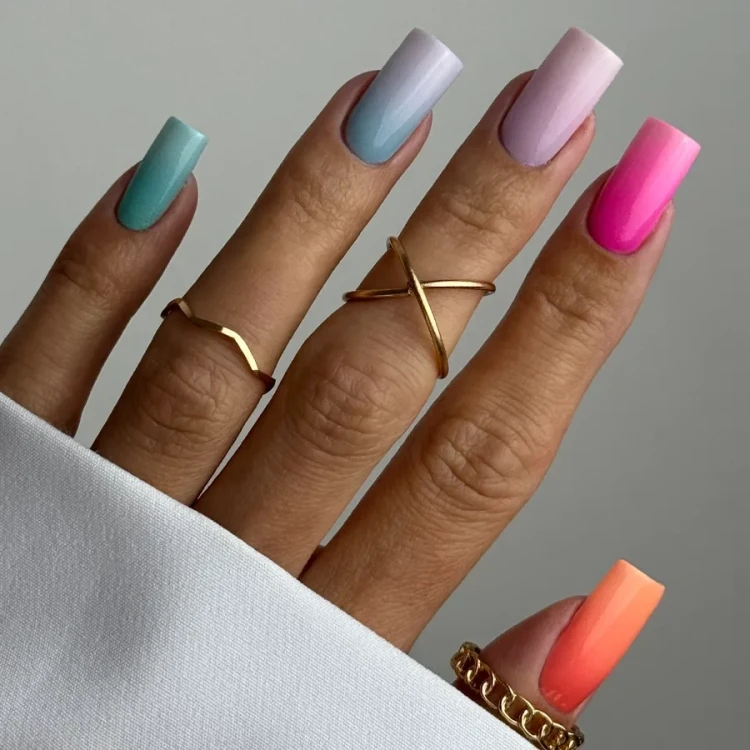 Lakier-Hybrydowy-FEVER-Fiesta-29-Modena-Nails-64892558836049.webp