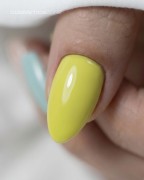 Zblizenie-na-paznokcie-pomalowane-lakierem-hybrydowym-A019-Lime-Sorbet--soczysty,-limonkowy-kolor-o-wysok.webp