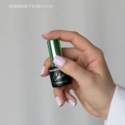 Manicure-hybrydowy.-Paznokcie-pomalowane-lakierem-hybrydowym-hipoalergicznym-w-kolorze-pastelowym-jasnym-rozu-Besties (2).webp